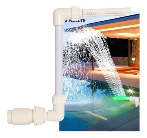 Fuente De Agua De La Piscina Con Una Decoración Exterior De