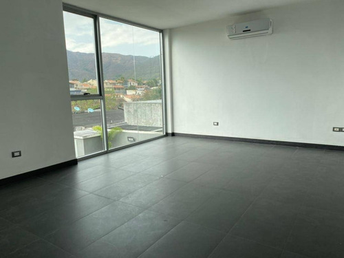 Imagen 7 de 13 de 140517 Lujosa Casa A Estrenar En Altos De Guataparo - Carmen María González 0412.4359728