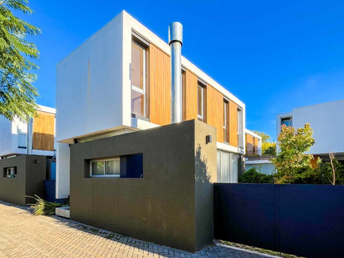 Duplex Venta La Plata Dos Dormitorios Y Escritorio