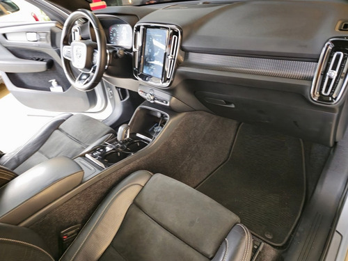 Volvo XC40 2.0 T5 GASOLINA R-DESIGN AWD GEARTRONIC