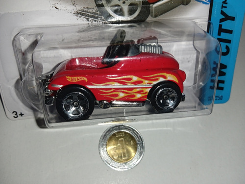 Hot Wheels Pedal Driver!. 2013 Mattel Inc. No Es Matchbox. 