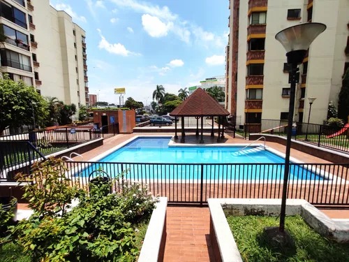Apartamento En Arriendo En El Limonar. Cod A16993