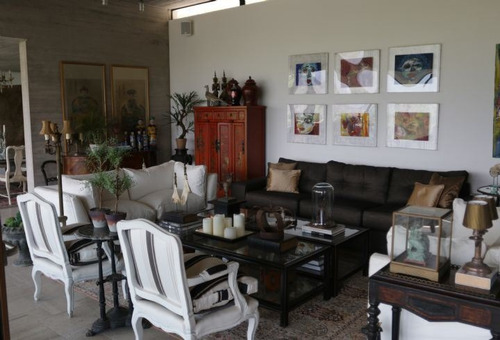 Casa En Venta De 4 Dorm. En Lo Barnechea