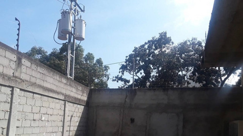 Alexora Cobos Vende Edificio Pequeño Para Uso Comercial