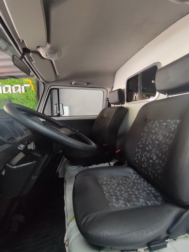 Imagem 10 de 13 de Kombi Furgão 1.4 Total Flex