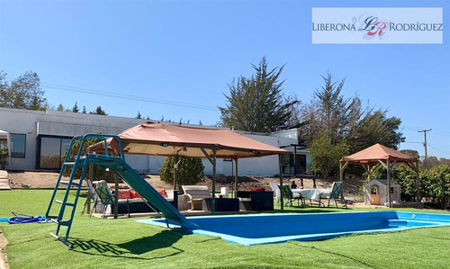 Casa En Venta De 8 Dorm. En Quilpué