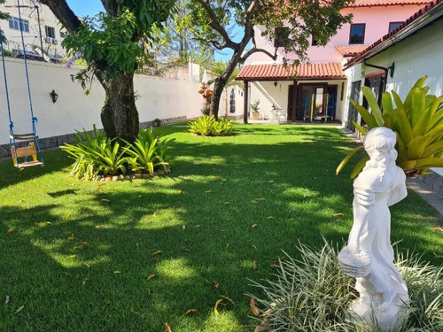 Casa À Venda Na Rua Guilherme Baptista, Recreio Dos Bandeirantes, Rio De Janeiro - Rj - Liv-2347