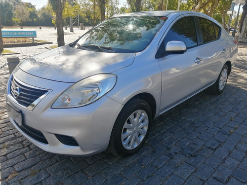 Nissan Versa 1.6 Sense 5vel Mt 2012
