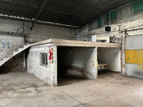 Venta Galpon / Garage 640 M2 Cubiertos - Centro