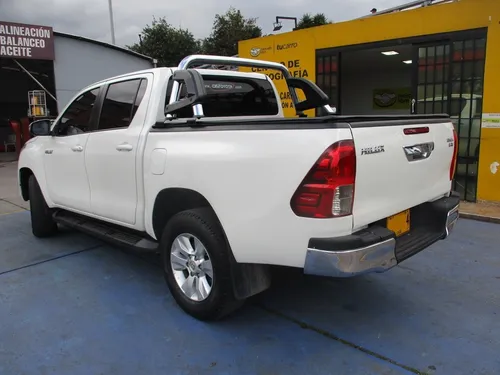 Toyota Hilux Srv Doblecabina 4x4 2800cc At Aa