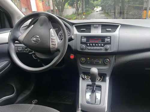 Nissan Sentra 1.8 B17 Fl Sense