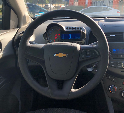 Imagen 9 de 15 de Chevrolet Sonic 2016 1.6 Lt Mt