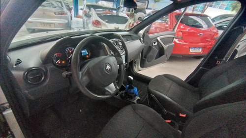 Imagem 12 de 14 de Renault
