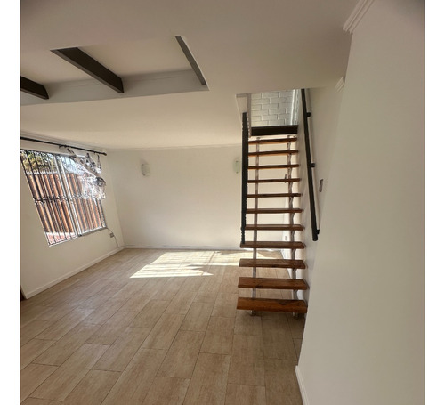 Impecable 4 Dorm. + 2 Bbaños+ Estacionamiento