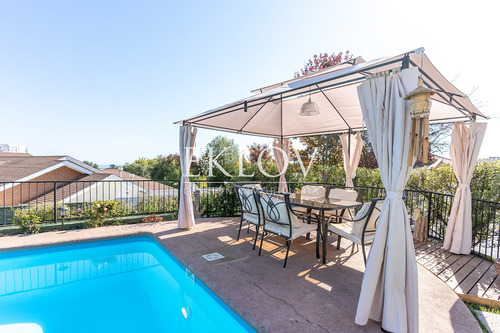 Casa De Lujo En Bosque De Montemar, 8d+6b, 1050 M²
