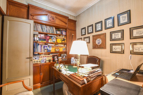 Imagen 20 de 30 de Casa En Planta Alta En Venta Tres Dormitorios Con Terraza Y Parrillero Microcentro