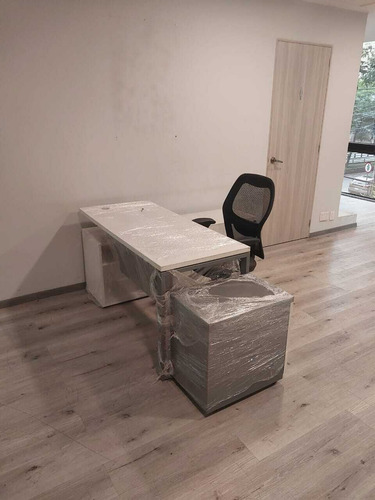 Oficina En Renta Frente A Antara