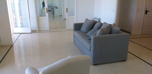 Imagen 6 de 30 de Piso De 3 Ambientes C/ Escritorio - Playa Grande - Vista Al Mar -
