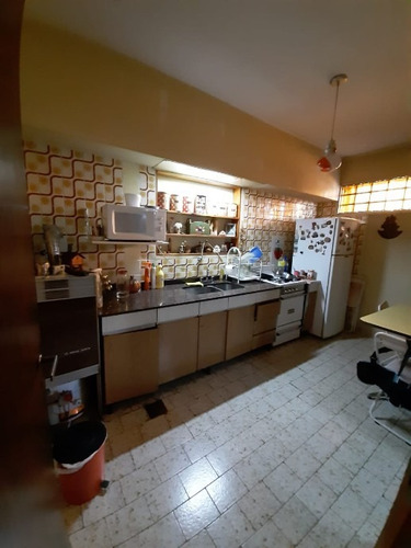 Imagen 4 de 11 de Permuta - Casa Americana Ideal 2 Familias - Moron Norte