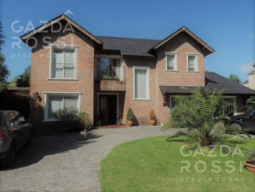 Venta Casa 5 Ambientes Barrio Privado La Deseada.