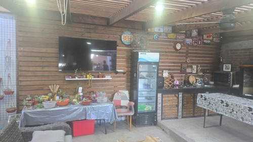 Preciosa Casa Amplia , Patio Techado Con Quincho 4d , 2b
