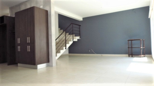 Imagen 3 de 14 de Renta De Casa Con Amenidades. Cumbres Del Lago