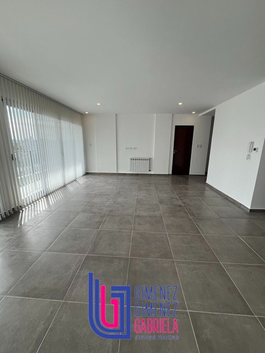 Venta De Departamento Dos Dormitorios Calle 54 E/ 23 Y 24