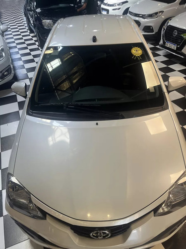 Toyota Etios 1.5 Sedan X