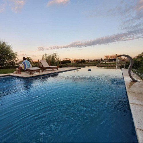 Casa En Venta En San Sebastian, Escobar, G.b.a. Zona Norte