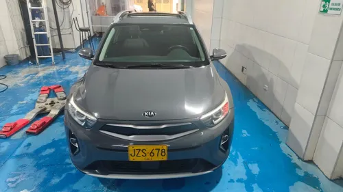 Kia Stonic Zenith Híbrido Mecánico 2022