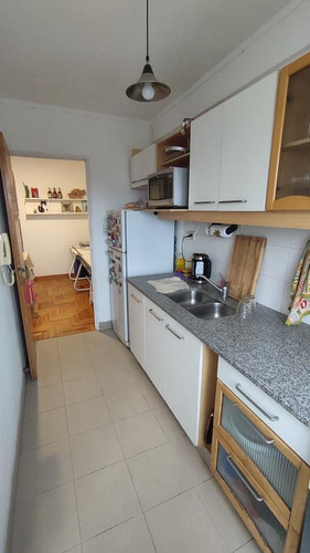 Imagen 6 de 12 de Venta Depto. 1 Dorm C/cochera - 43 Esq. 5 - La Plata