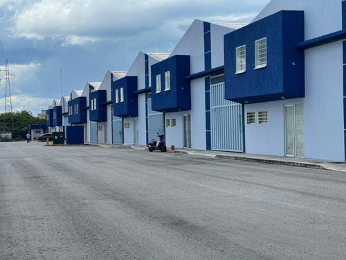Imagen 7 de 13 de Se Alquilan Condominio Privado Cerrado De Galpones Exclusivo