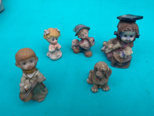 Mundo Vintage: Antiguo Miniaturas De Resina Niños Perro