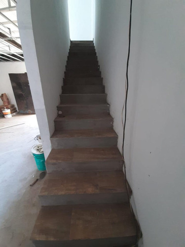 Venta Casa Multifamiliar Patio Garaje I. Casanova