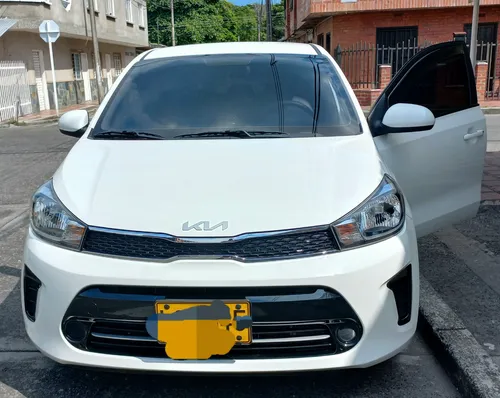 Kia Soluto Emotion