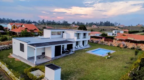 Venta De Linda Casa Campestre Con Diseño Moderno En La Mesa De Los Santos Santander, Ideal Tanto Para Vivir Como Para Invertir