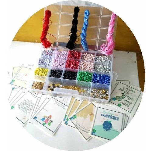 Imagen 1 de 9 de Kit 1000 Letras Bisutería +hilos+dijes+tarjetas+caja Org.