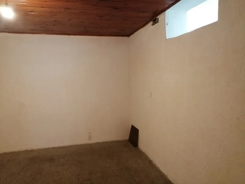 Casa 2 Dormitorios En La Comercial!
