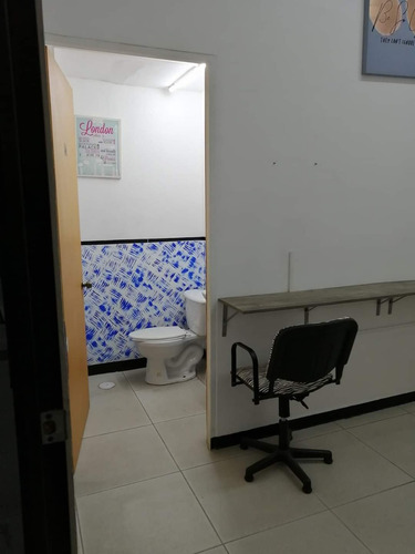 En Venta Bodega Para Almacenaje Y Oficinas Al Sur De La Ciudad