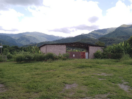 Valle Arriba Cerca Del Cc Daymar Guatire