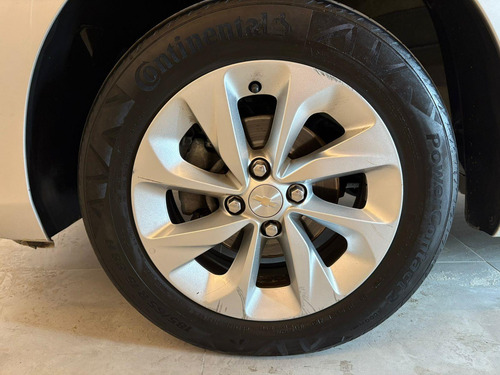 Chevrolet Onix ONIX SEDAN PLUS 1.0 12V TB FLEX AUT.