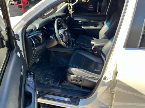 Toyota Hilux 2.8 Tdi Srx Cab. Dupla 4x4 Aut. 4p