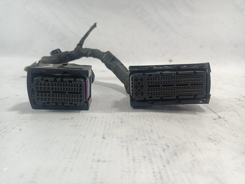 Arnés Conector Computadora Ecu Vw Passat Cc 2.0l T 09-12 (Usado)