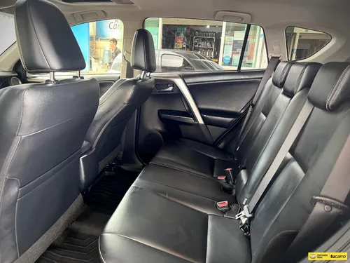 Toyota RAV4 2.5 Xroad