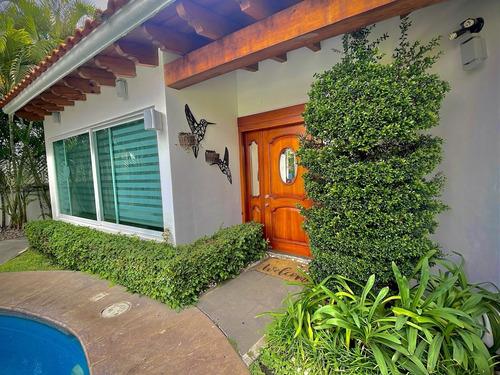 Casa En Lomas De Cocoyoc