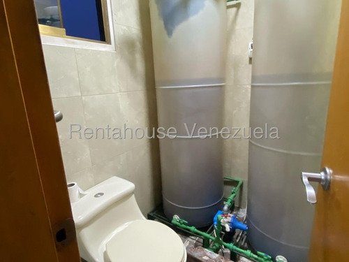 Se Ofrece En Venta Hermoso Y Amplio Apartamento Remodelado Ubicado En El Paraiso