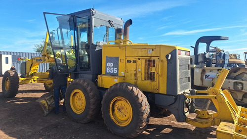 Motoniveladora Komatsu Gd655