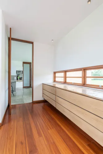 Casa En Venta En Canelon. Cod V5821