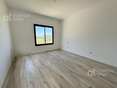 Casa 4 Ambientes En Barrio San Sebastián
