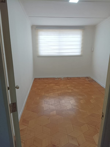 Arriendo Casa Remodelada 3 Dormitorios, 2 Baños, Patio